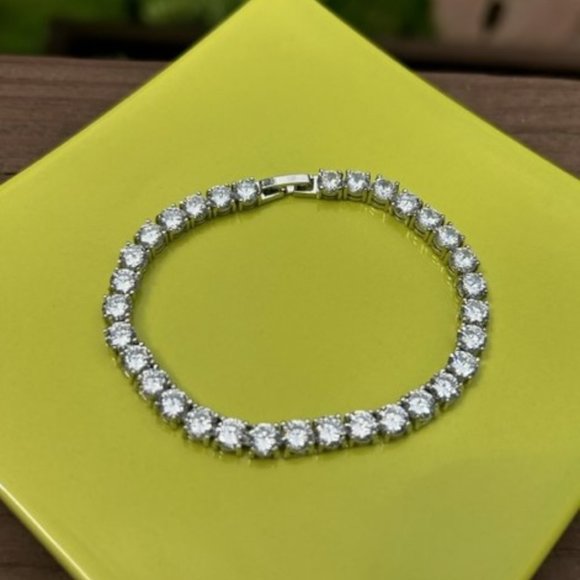 Vintage Jewelry - VTG CZ Rhinestone Rhodium Plated Quality Tennis Bracelet
